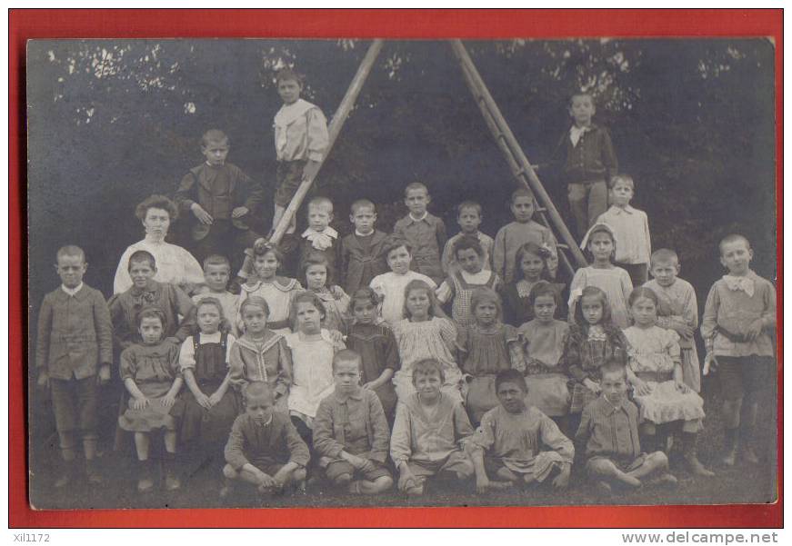 L199 Carte-Photo Classe D'école,Région Jussy Ou Chêne-Bougeries Selon Origine Du Lot.Années 1910-1920.Non Circulé. - Jussy