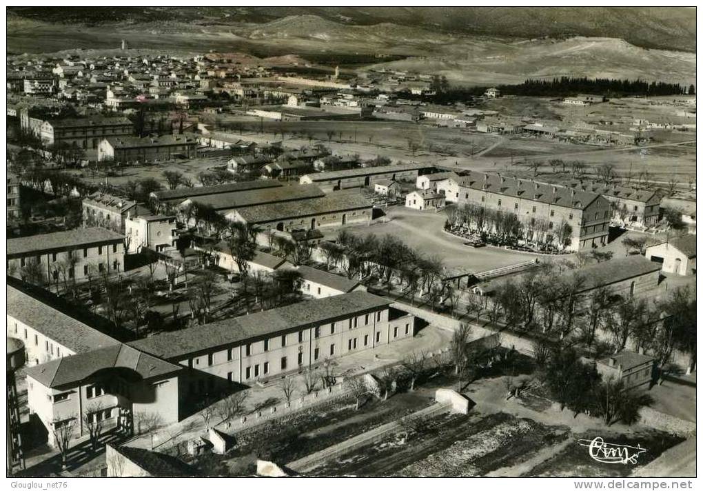 BATNA...VUE AERIENNE SUR L'HOPITAL....CPSM GRAND FORMAT . - Batna