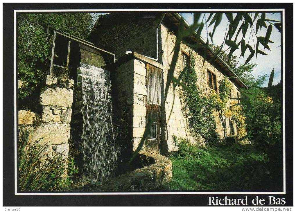 63CPM Ambert Moulin Richard De Bas Une Rour à Aubes - Moulins à Eau