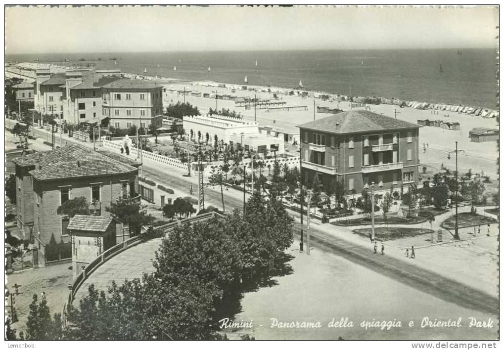 Italy - Rimini - Panorama Della Spiaggia E Oriental Park - Old Unused Real Photo Postcard [P2527] - Rimini