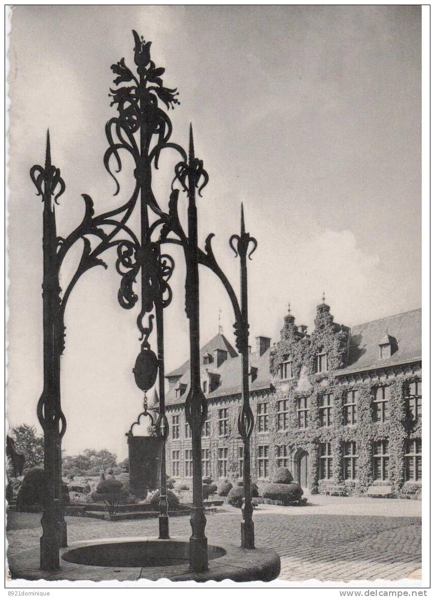 Kasteel Van / Chateau De GAASBEEK Waterput In Het Binnenhof - Puits Dans La Cour D'Honneur - Lennik