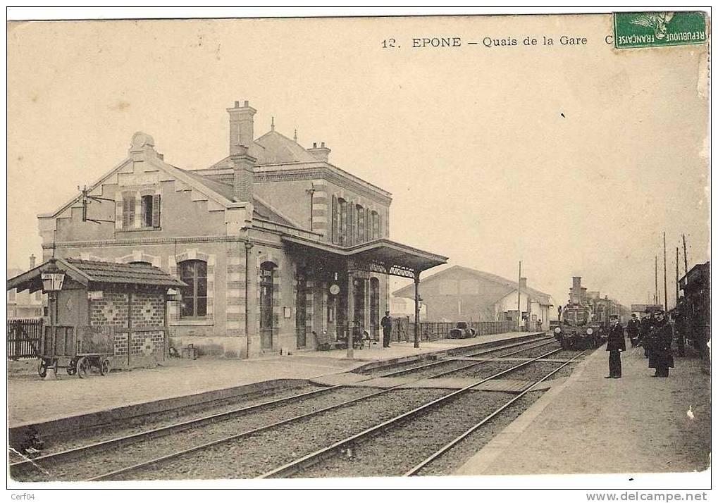 EPONE  78  Quais De La Gare Avec Le Train  Animée  Voir Détail - Stazioni Con Treni