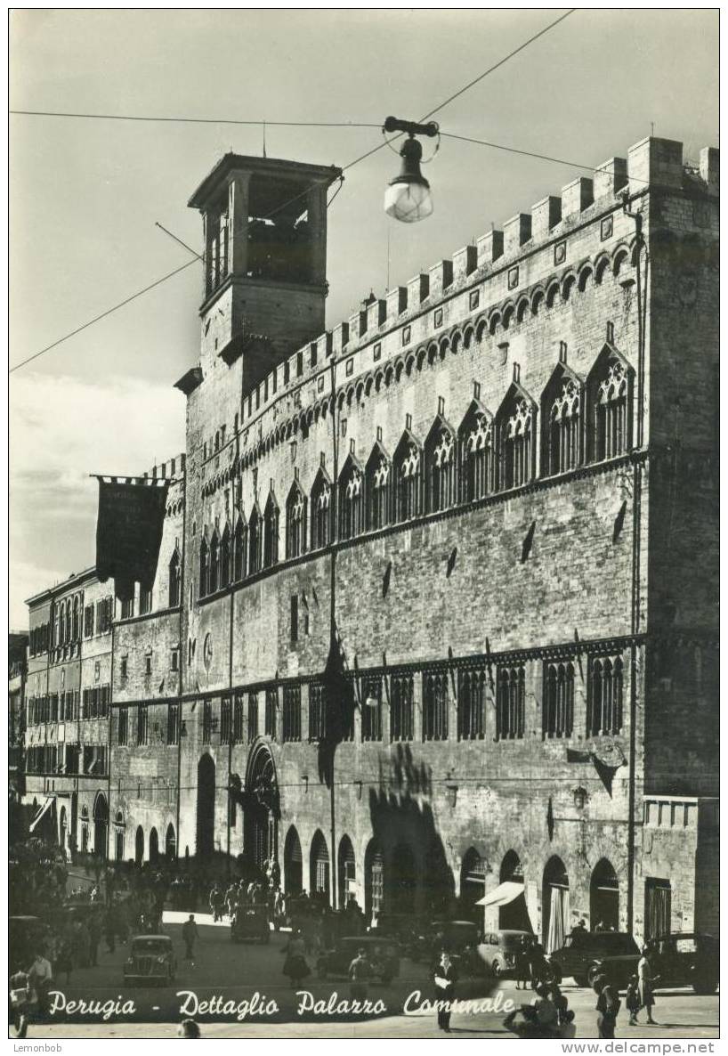 Italy - Perugia - Dettaglia Palazza Comunale - Old Unused Real Photo Postcard [P2543] - Perugia