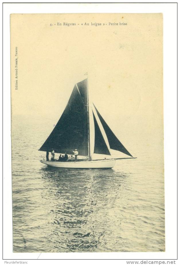 En REGATE, "au Largue" Petite Brise  - CPA - Bateau à Voile, Voilier, Course Nautique - Vela