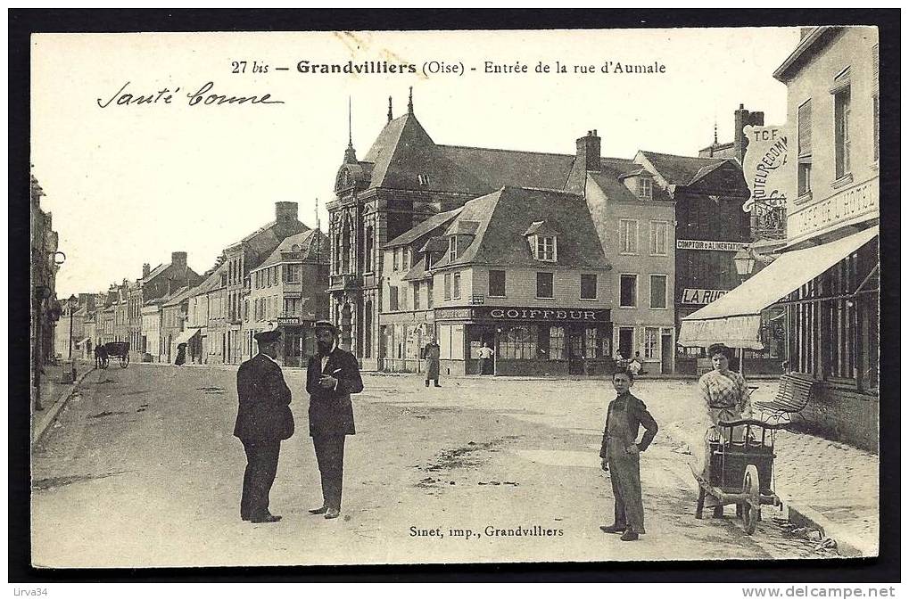 CPA  ANCIENNE- FRANCE- GRANDVILLIERS (60)- ENTREE DE LA RUE D'AUMALE- TRES BELLE ANIMATION GROS PLAN- COIFFEUR - Grandvilliers