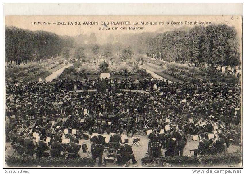 Paris..Jardin Des Plantes...Musique De La Garde Républicaine - Parken, Tuinen