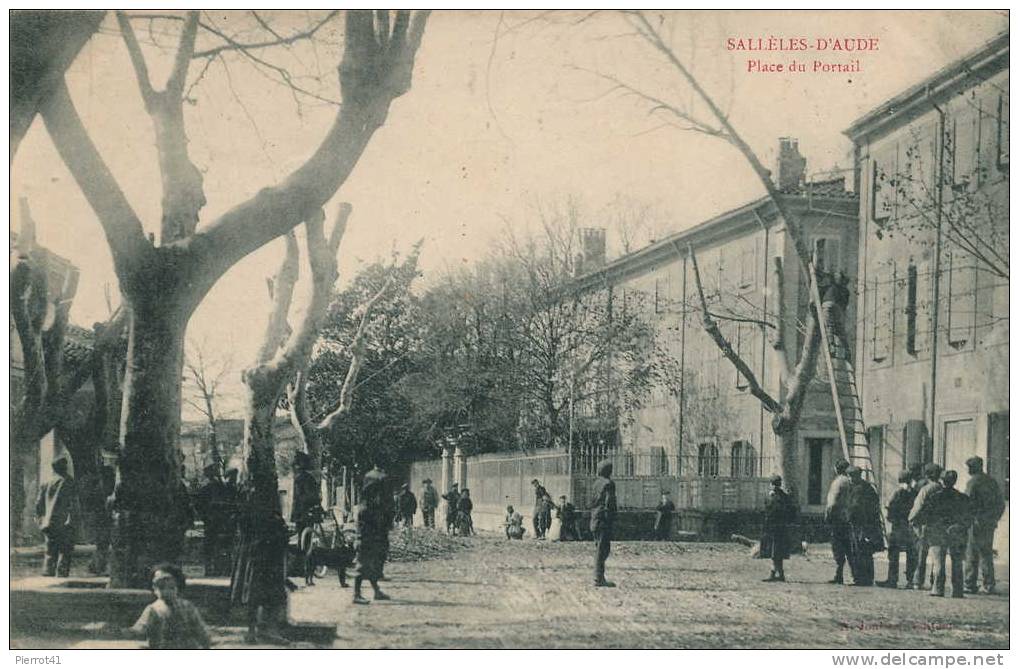 SALLÈLES-D'AUDE   Place Du Portail - Salleles D'Aude