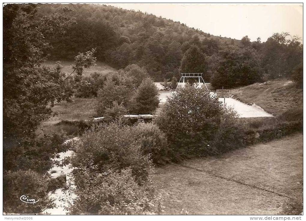 Haute Vienne , St Leger La Montagne , Le Terrain De Sports ( Basket Et Piscine) Et Le Pont Romain , Ed Phot Cim - Sonstige & Ohne Zuordnung