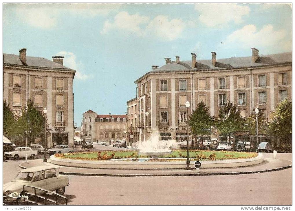 Meurthe Et Moselle , Toul , Place Des 3 Evéchés En 1970 , Ed Photo Cim - Toul