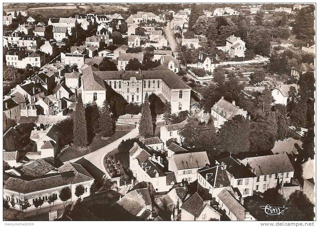 Allier - Néris Les Bains , Vue Aérienne Sur L'hopital Thermal , Ed Photo Cim - Neris Les Bains