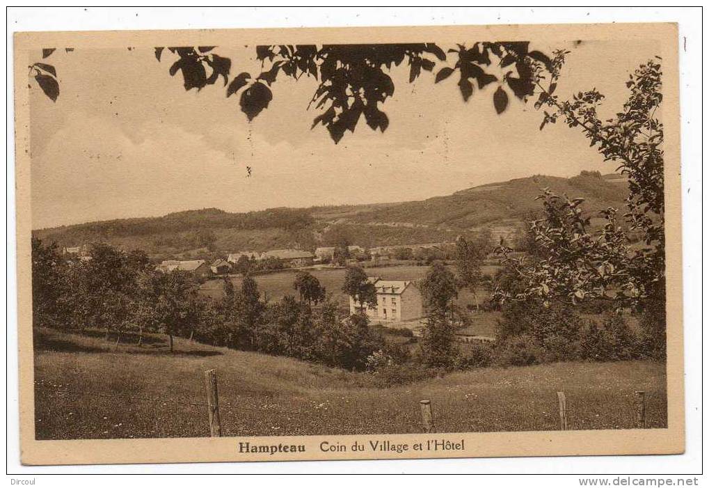 17180  -    Hampteau  Coin  Du  Village  Et  L'hôtel - Hotton