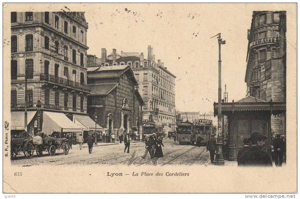 Lyon - La Place Des Cordeliers - Autres & Non Classés