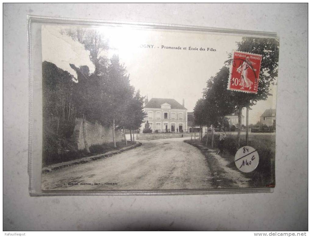 Cpa Flogny  Promenade Et Ecole Des Filles - Flogny La Chapelle