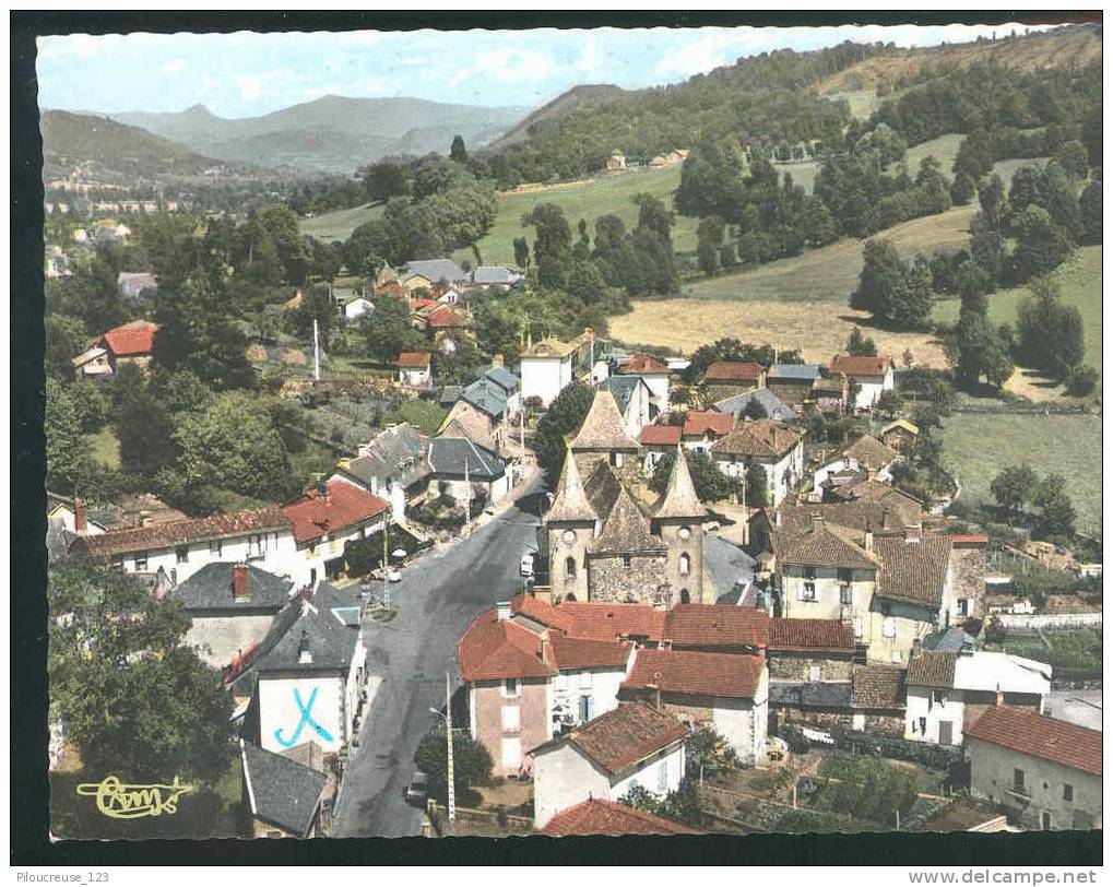 15 -  JUSSAC  - "" Le  Vieux Bourg , Vue Générale Aérienne "" - Jussac