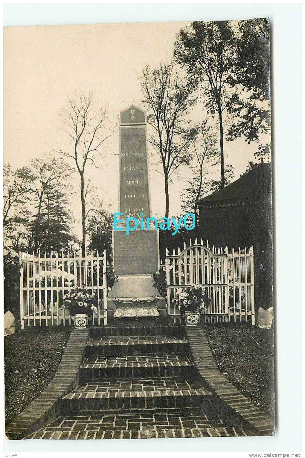 Br - 80 - GAUVILLE - 243 H. - CARTE PHOTO - Monument Aux Morts - RARE DOCUMENT - Autres & Non Classés