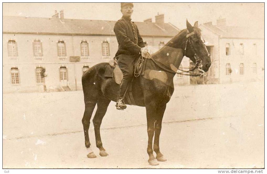 Militaria- UNIFORME- Photo Cavalier (soldat ) à CHEVAL  *PRIX FIXE - Uniformes