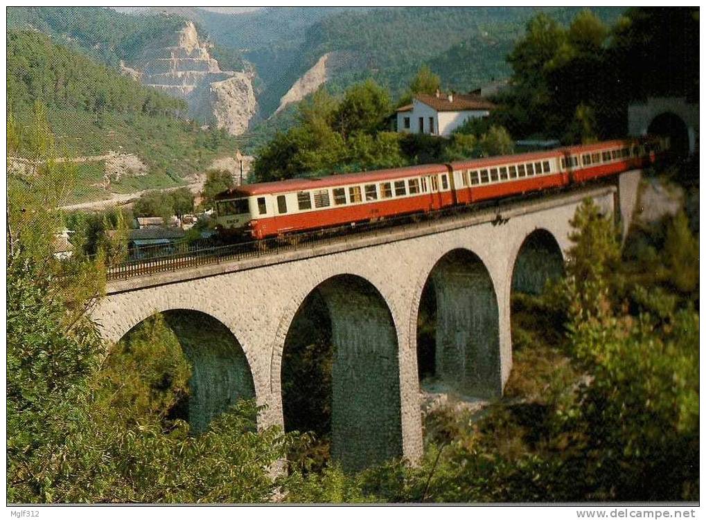 FRANCE Autorails X 4500 Viaduc Du Faquin Près De PEILLE (06) Ligne Nice-Breil-sur-Roya - Trains