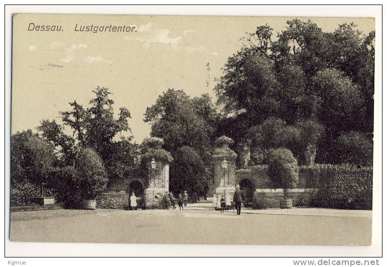 AK Dessau - Lustgartentor - Gelaufen Als Feldpost Nach Leipzig 1915 - Dessau