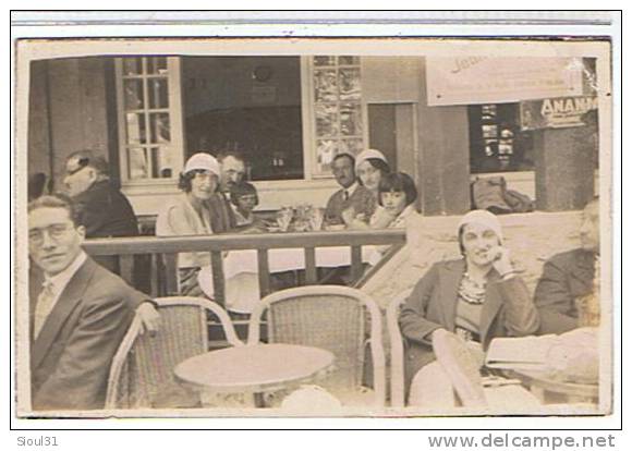 TERRASSE  CAFE  OU...?    VERS  1930 - Cafés