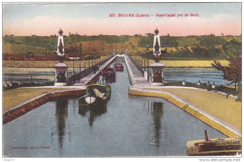 Cpa - Briare - Pont-canal - Péniches - Péniches