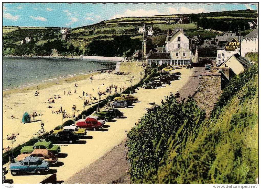 ST MICHEL EN GREVE   22    Un Coin De La Plage Et Son Parc à Voitures. - Saint-Michel-en-Grève