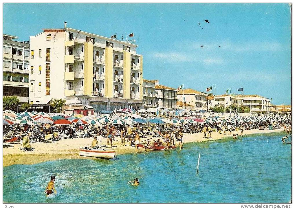 RIMINI - IGEA MARINA - SPIAGGIA E ALBERGHI - VG 1968 - Rimini