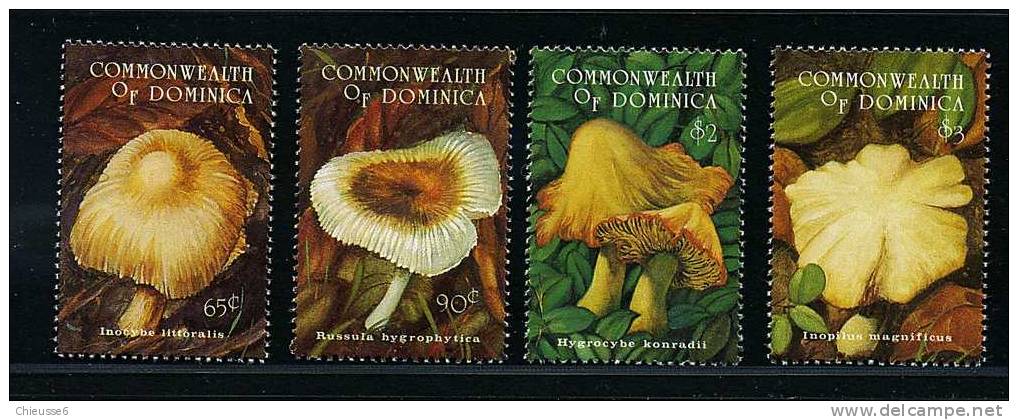 Dominique ** N° 1685 à 1688 - Champignons (7 P50) - Dominica (1978-...)