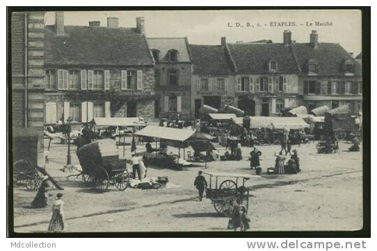 62 ETAPLES / Le Marché / - Etaples