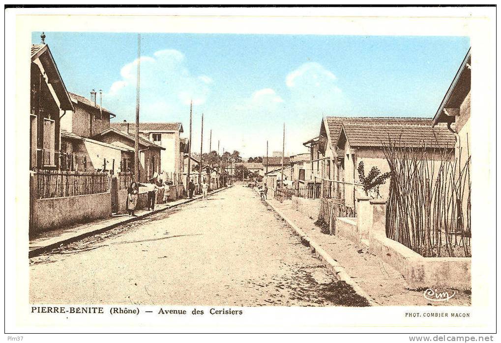 PIERRE BENITE - Avenue Des Cerisiers - Pierre Benite