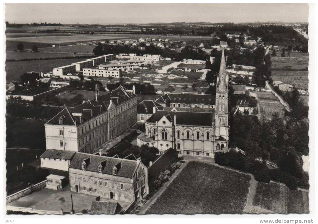 - En Avion Au-dessus De... HEROUVILLE (Calvados) - Vue Générale, Le Petit Lourdes. - - Herouville Saint Clair