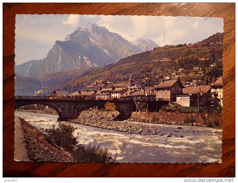 France, St Michel De Maurienne, L'Arc à St Michel, Au Fond Le Perron Des Encombres - Saint Michel De Maurienne