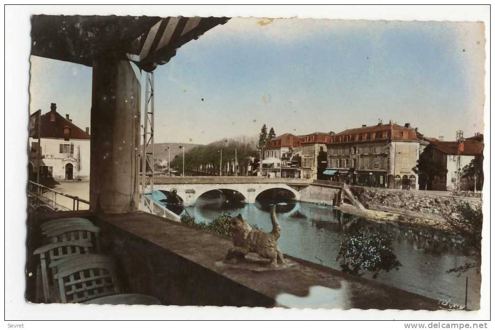 FIGEAC En Quercy.   Le Pont Gambetta Et Le Quai Foch. - Figeac