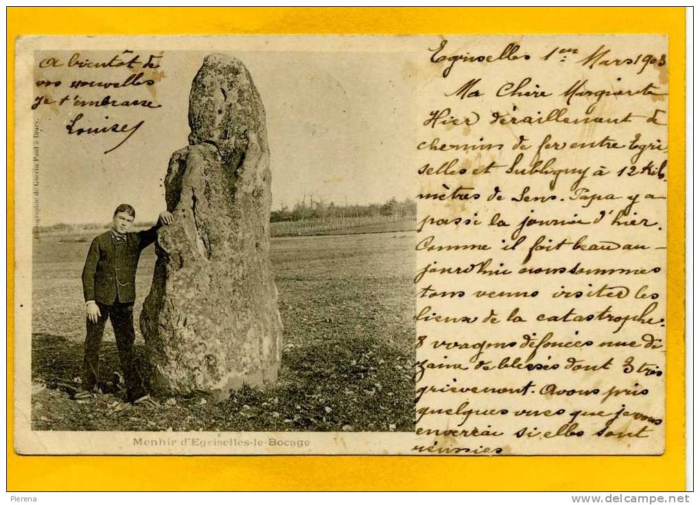 Menhir D'Egriselles Le Bocage - Egriselles Le Bocage