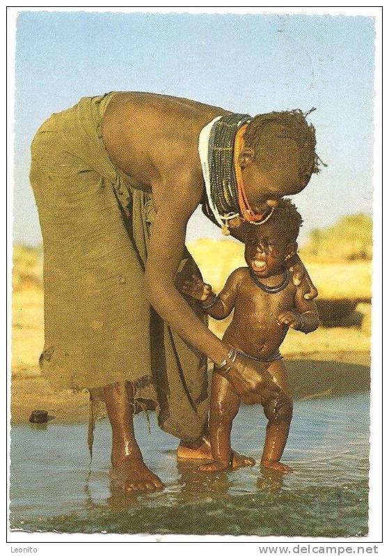 El Molo Water Is Very Cold Autside Mother Kenya 1972 - Kenya