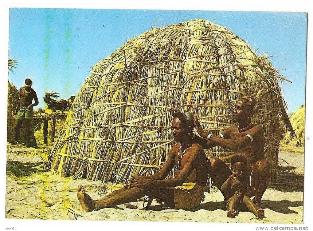 Suk Hairdresser At Work Kenya 1985 - Kenya