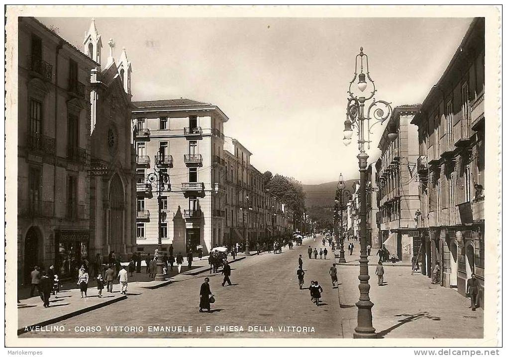 AVELLINO  -  CORSO VITTORIO EMANUELE II  E  CHIESA DELLA VITTORIA - Avellino