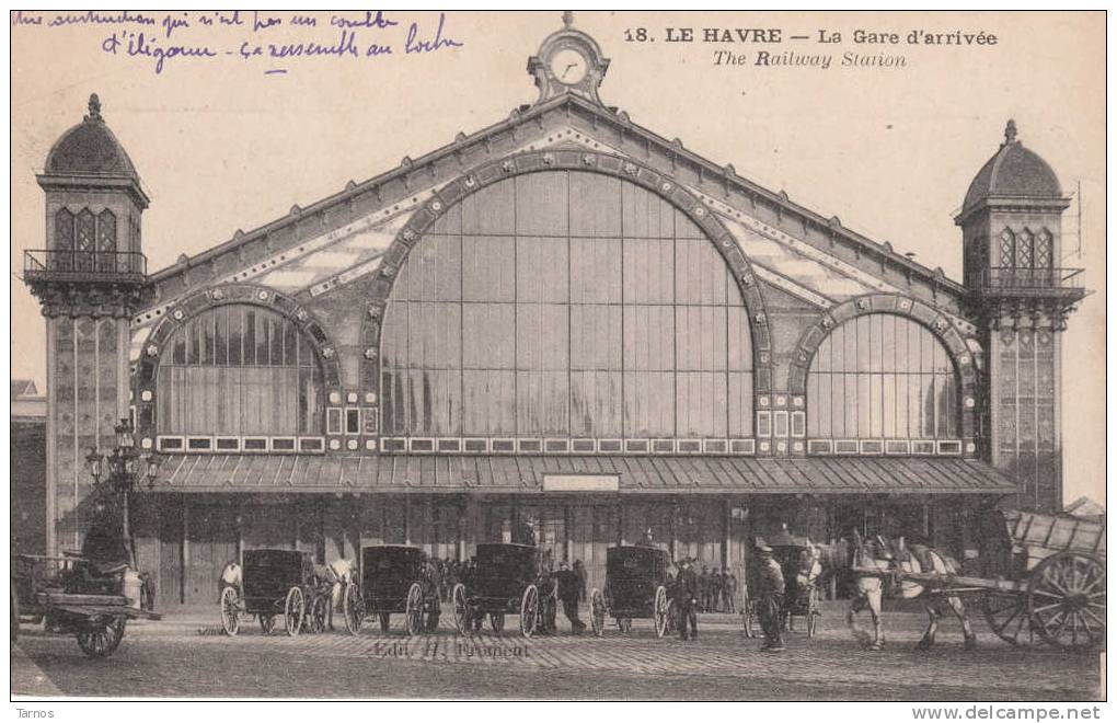 LE HAVRE - LA GARE D´ ARRIVEE - VOITURES ATTELLEES - Station