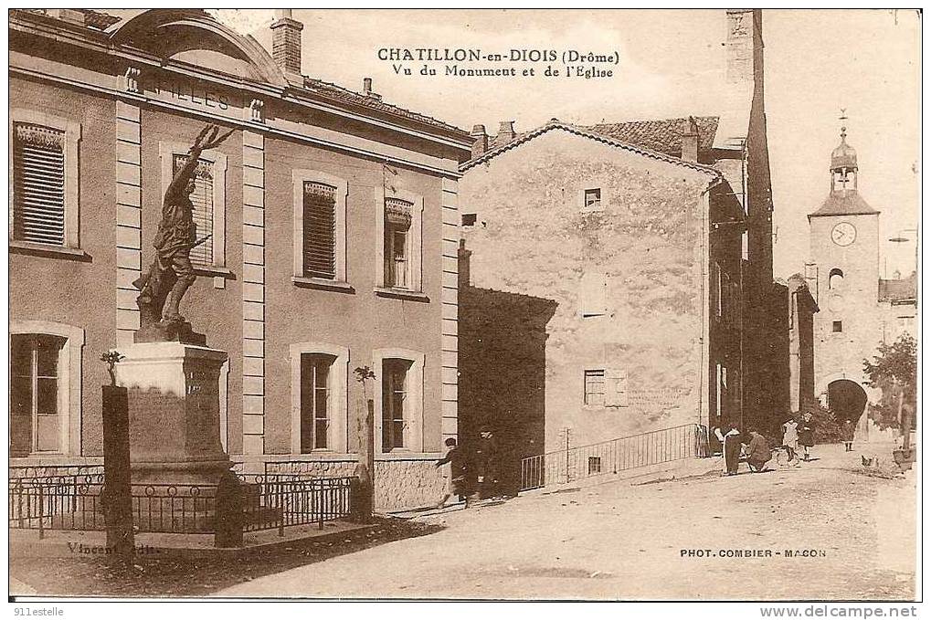 Chatillon En Diois -- Vu Du Monument Et De L,église - Châtillon-en-Diois