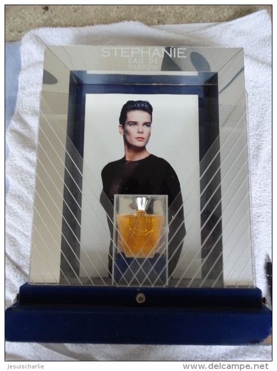 Rare: PRESENTOIR STEPHANIE (DE MONACO) EAU DE PARFUM - Factices