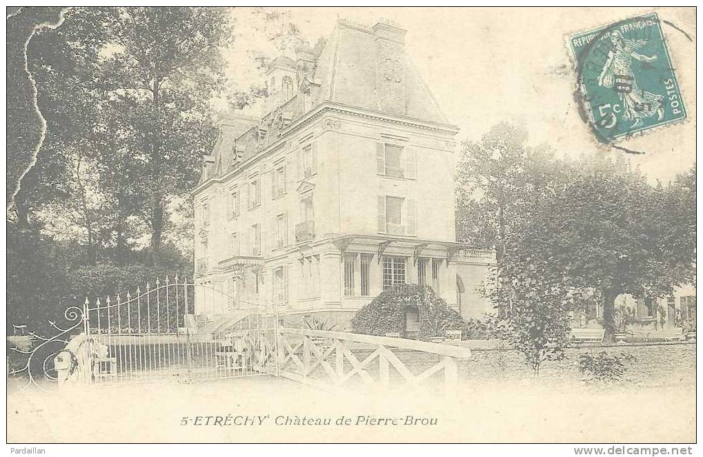 91. ETRECHY.  CHÂTEAU DE PIERRE-BROU.  GROS PLAN. 1910. - Etrechy