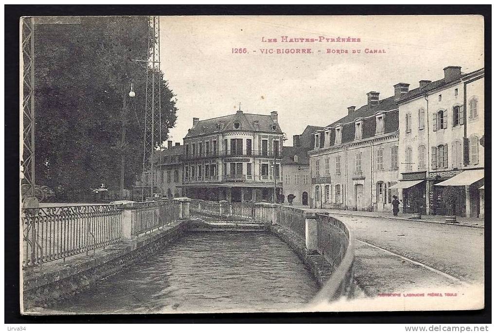 CPA  ANCIENNE- FRANCE- VIC-BIGORRE (65)- LES BORDS DU CANAL- BOULEVARD- COMMERCES- ALLEES- ANIMATION - Vic Sur Bigorre