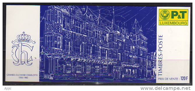 Place Clairefontaine & Cathedrale.  Carnet De  8 T-p Neufs ** Auto-adhesifs. Yv.# Carnet C 1338. Cote 14.00 € - Postzegelboekjes