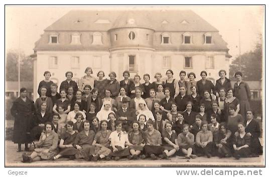 57 BOULAY   CARTE  PHOTO  Sanatorium De CHARLEVILLE-sous-BOIS Photo Des Pensionnaires RARE - Boulay Moselle