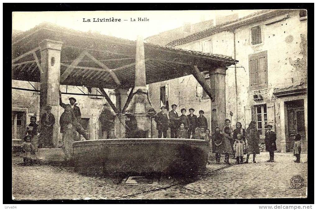 CPA  ANCIENNE- FRANCE- LA LIVINIERE (34)- LA HALLE ET LA FONTAINE ABREUVOIR EN TRES GROS PLAN AVEC BELLE ANIMATION - Other & Unclassified