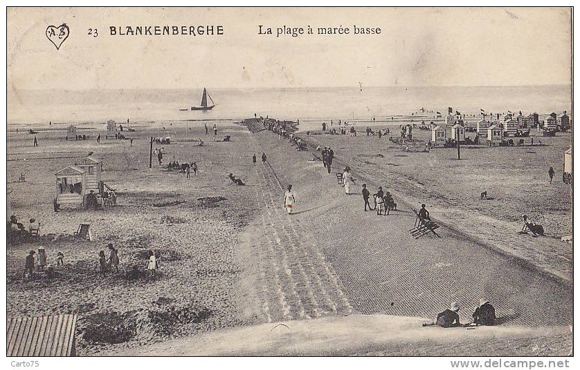 Belgique - Blankenberghe - Plage - Digue - Roulottes De Bain - Blankenberge