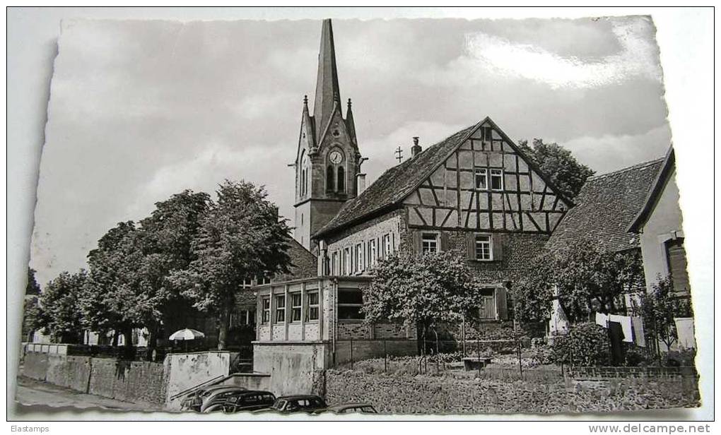 == Dörnigheim Am Main,   Gasthaus , Alte Autos Käffer ..sw. Foto AK * - Maintal