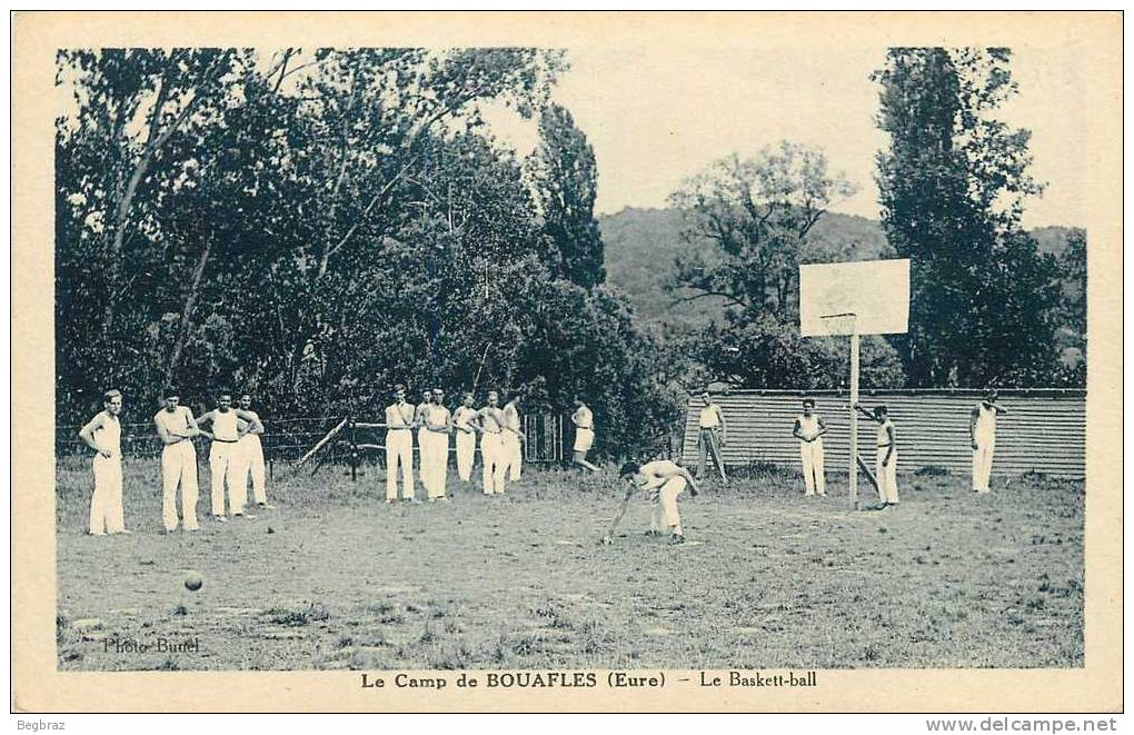 BASKET        CAMP DE BOUAFLES    MILITAIRE - Basketball