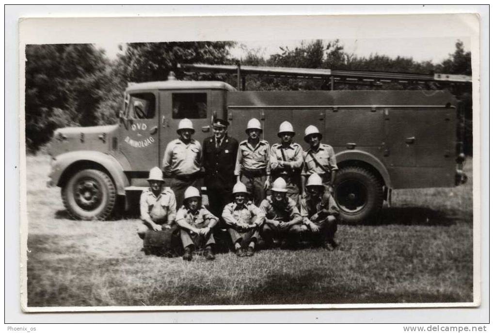 CROATIA - DONJI MIHOLJAC, Firemen, Truck, Real Photo, Format Postcard - Sapeurs-Pompiers