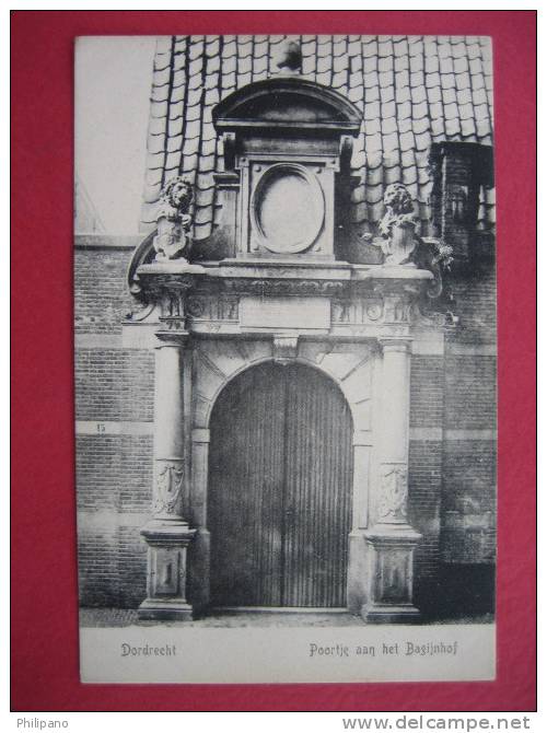 Netherlands---  Dordrdrecht  Poortie Aan Het Bagijnhof    Circa 1910--===ref 139 - Dordrecht