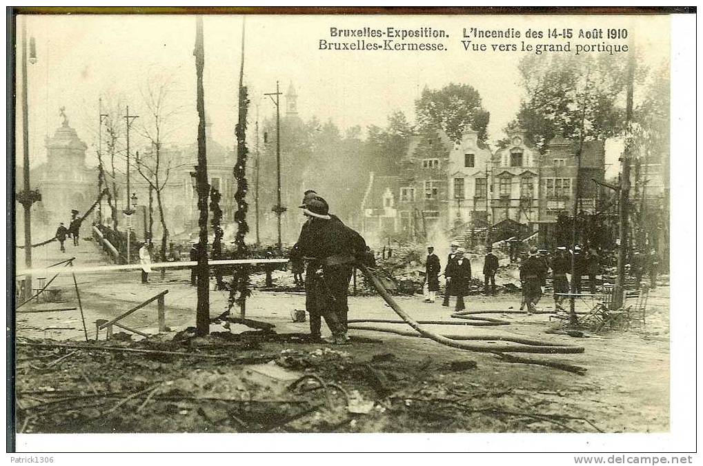 CPA  Pompiers Pendant L´incendie En 1910 à BRUXELLES  2863 - Sapeurs-Pompiers